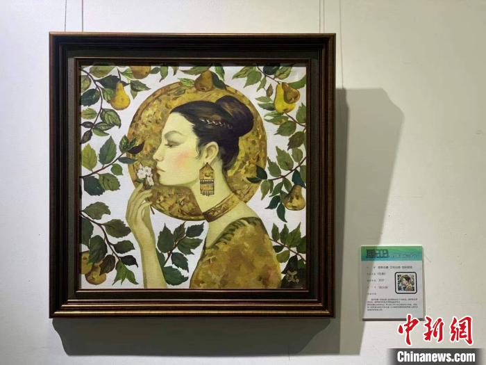 25日，“2021年中俄油画艺术展”开幕。　刘锡菊 摄